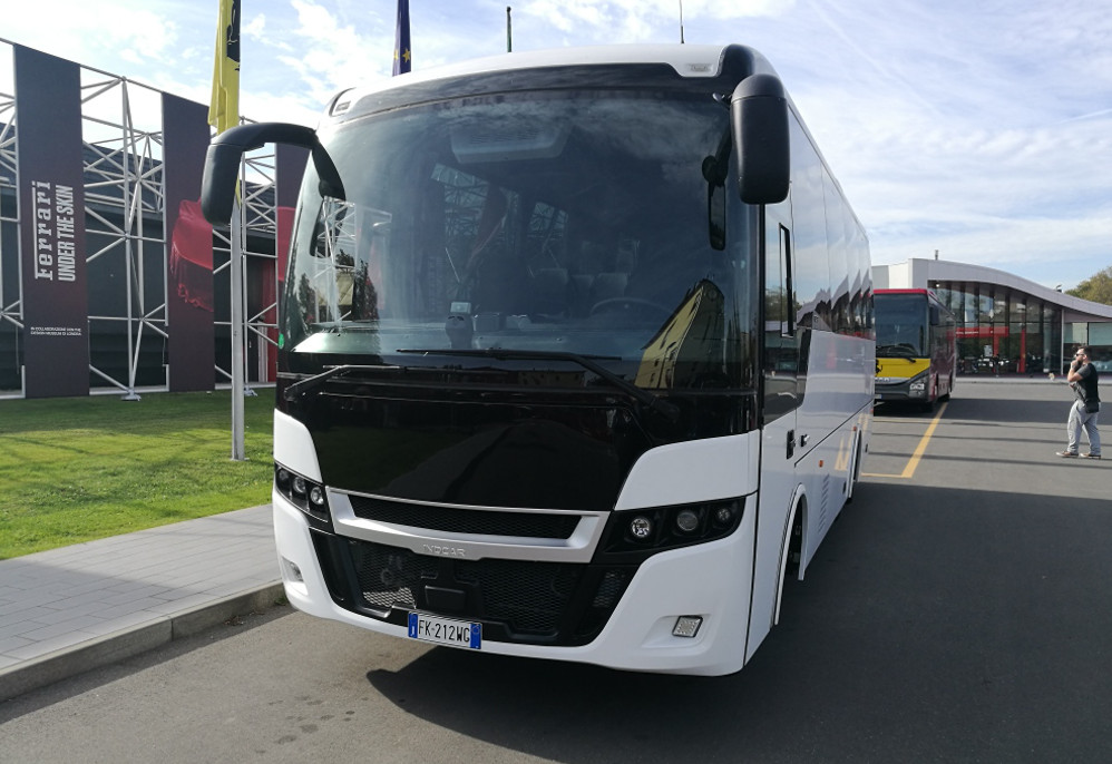 noleggio bus tour Modena - Maranello Ferrari